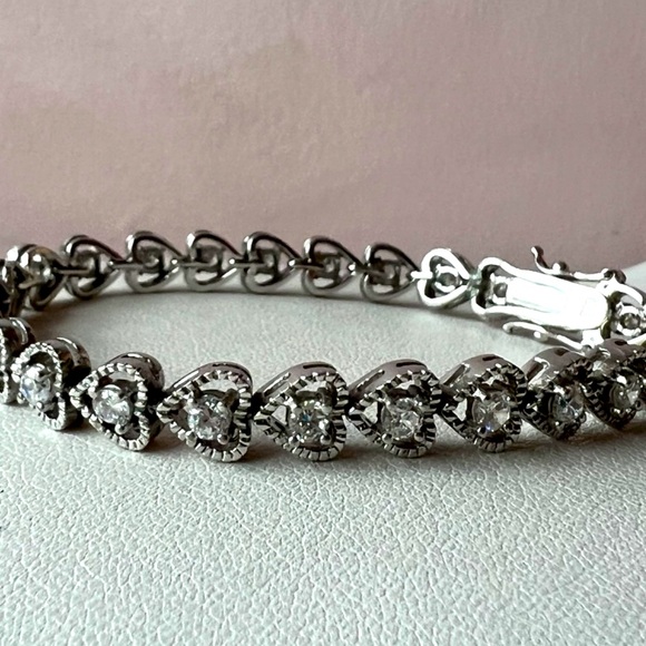 925 STERLING SILVER CZ CUBIC ZIRCONIA HEART SHAPE TENNIS BRACELET ROMANTIC LOVE